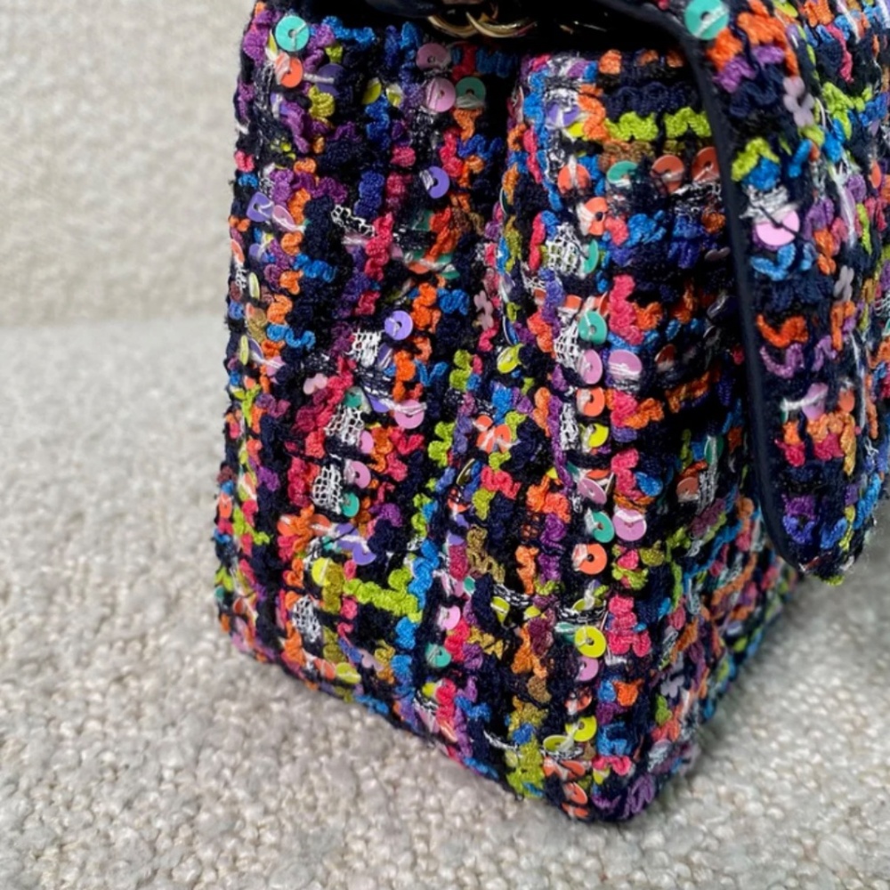 Authentic CHANEL Tweed Quilted Mini Rectangular Flap Navy Blue Multicolour - Picture 4 of 15